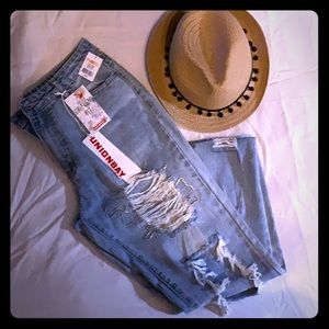 NWT Unionbay Girlfriend distressed Jeans Sizes 7&5